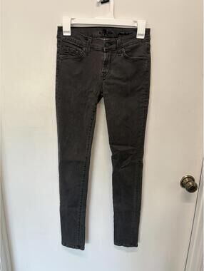 7 For All Mankind Gwenevera Gray Skinny Jeans Size 26